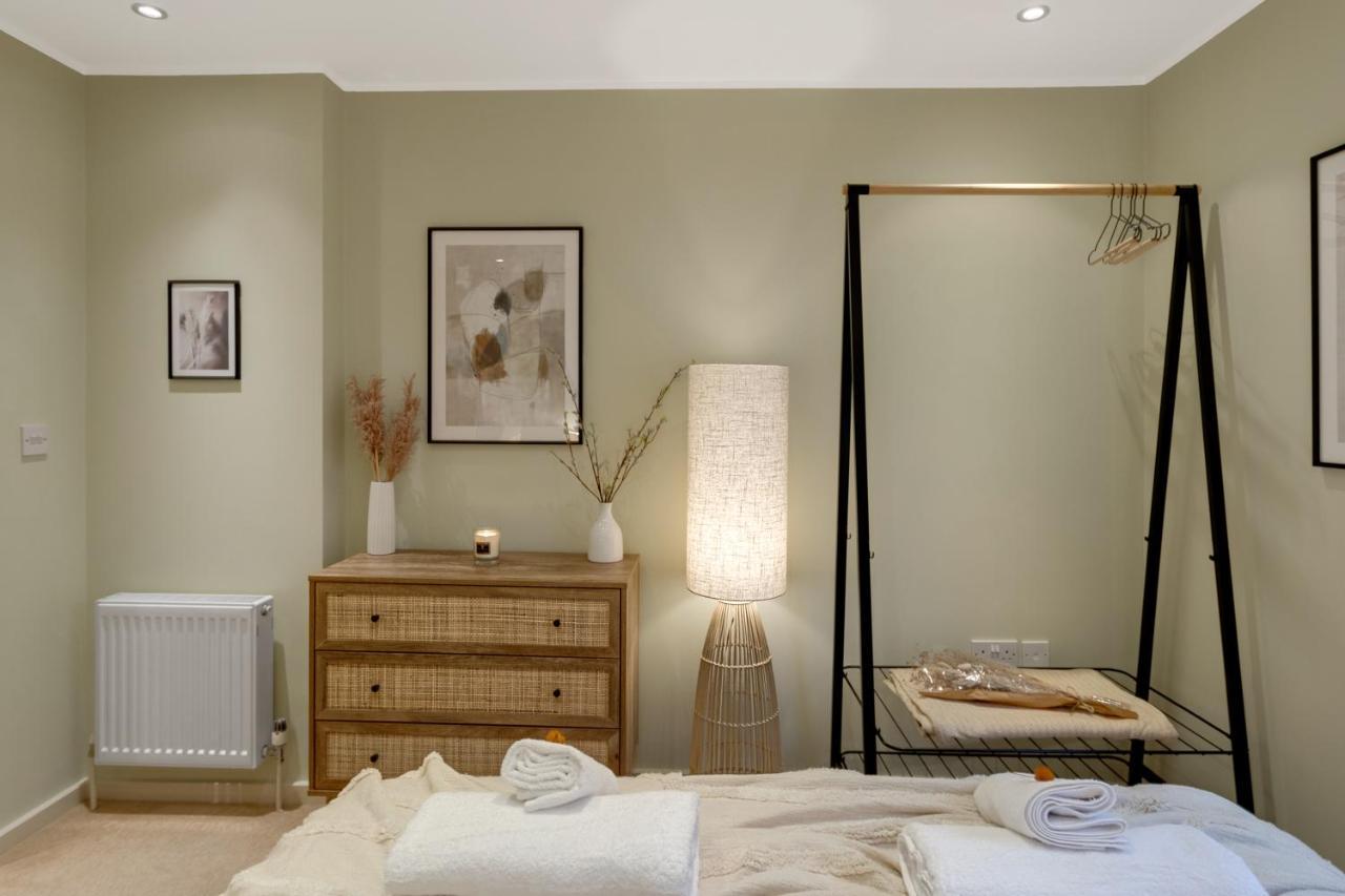 The Rafters - 2 Bedroom Apartment - Central Location - Vibrant Atmosphere Canterbury Exterior photo